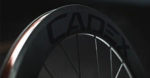 Mini-hook tires: why they are coming to the WorldTour and what it means for the cyclist