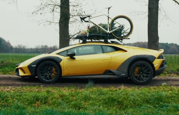 Lamborghini, árbol de Navidad y bici nueva: Van der Poel está listo para comenzar