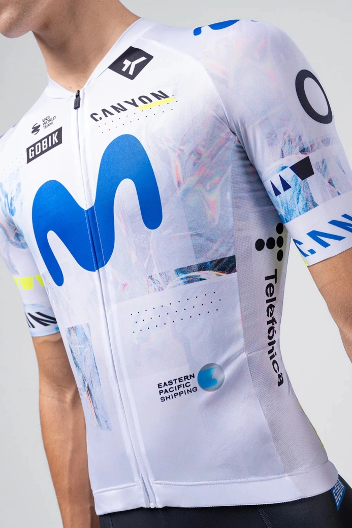 Les équipes World Tour dévoilent leurs maillots pour 2026