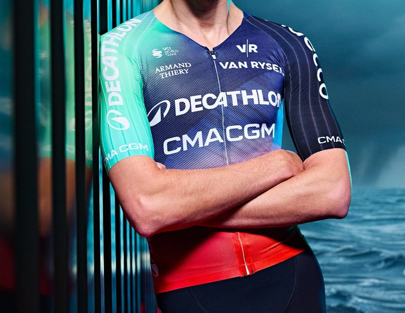 Les équipes World Tour dévoilent leurs maillots pour 2026