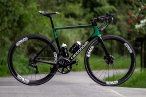 La Cannondale SuperSix EVO de Avancini: una bici de carretera para el número 1 en MTB