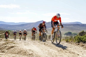 He has a 480 W FTP and takes 140 g/h of carbohydrates during the race: this is how the Cape Epic winner's season went