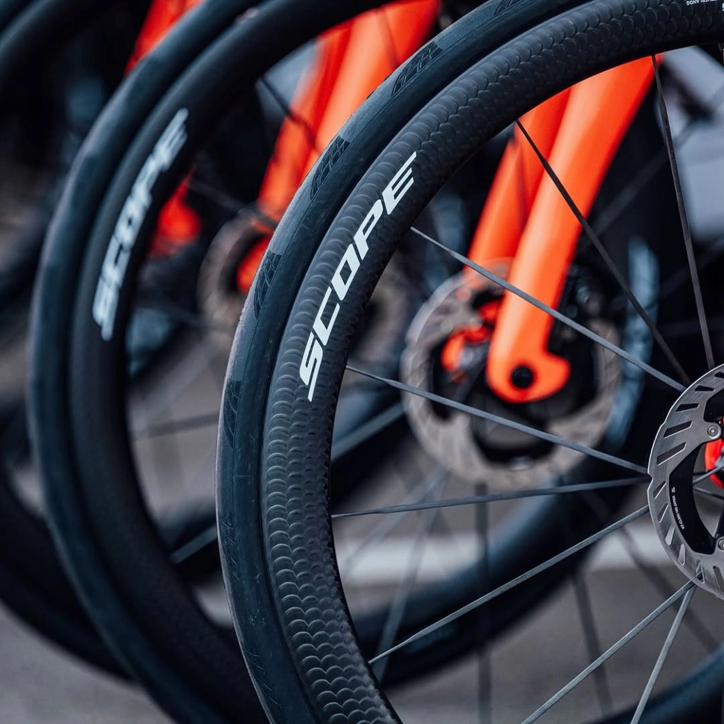 The INEOS Pinarello debuts new colors and wheels for 2026