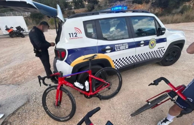An avalanche of fines for cyclists forces the Local Police to request support from the Civil Guard