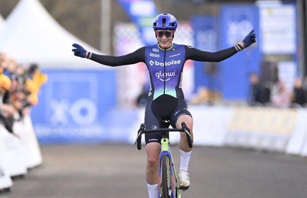 Lucinda Brand não se cansa de ganhar e também leva o X2O Trofee Hofstade Plage Cross