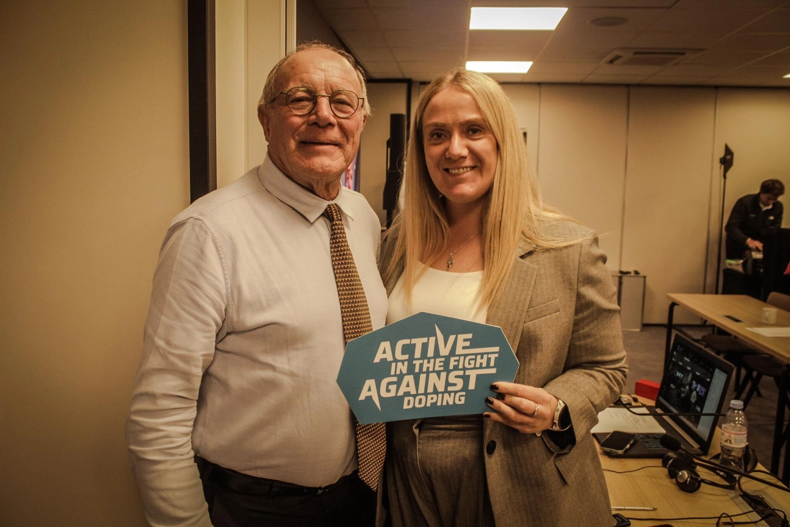 “A medicalização do ciclismo coloca em risco a saúde dos ciclistas”: pedem à UCI que atue contra as zonas cinzentas do ciclismo moderno