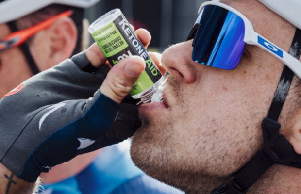 “A medicalização do ciclismo coloca em risco a saúde dos ciclistas”: pedem à UCI que atue contra as zonas cinzentas do ciclismo moderno