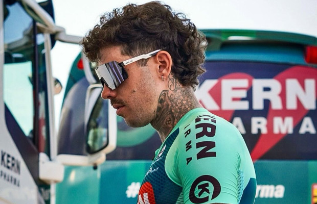 "Eu tive que vender meu carro depois que fui dispensado da equipe": Kiko Galván anuncia uma pausa em sua carreira após pedir desculpas publicamente