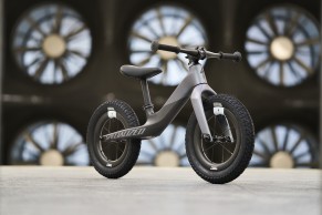 Llega la Specialized Hotwalk Carbon para enamorar a todos los públicos