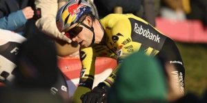 Who will be able to beat Mathieu van der Poel at the CX World Cup in Zonhoven?