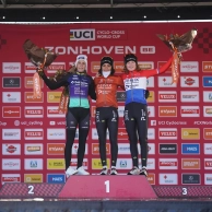 Alvarado breaks Lucinda Brand's reign in a chaotic and snowy World Cup in Zonhoven