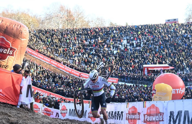 Van der Poel does not rule out racing in Benidorm next January 14