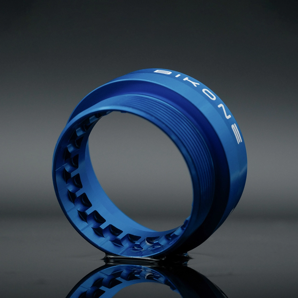 The Spanish brand Bikeone continues to reduce the weight of Pogacar: this is the new bottom bracket cups with ceramic bearings