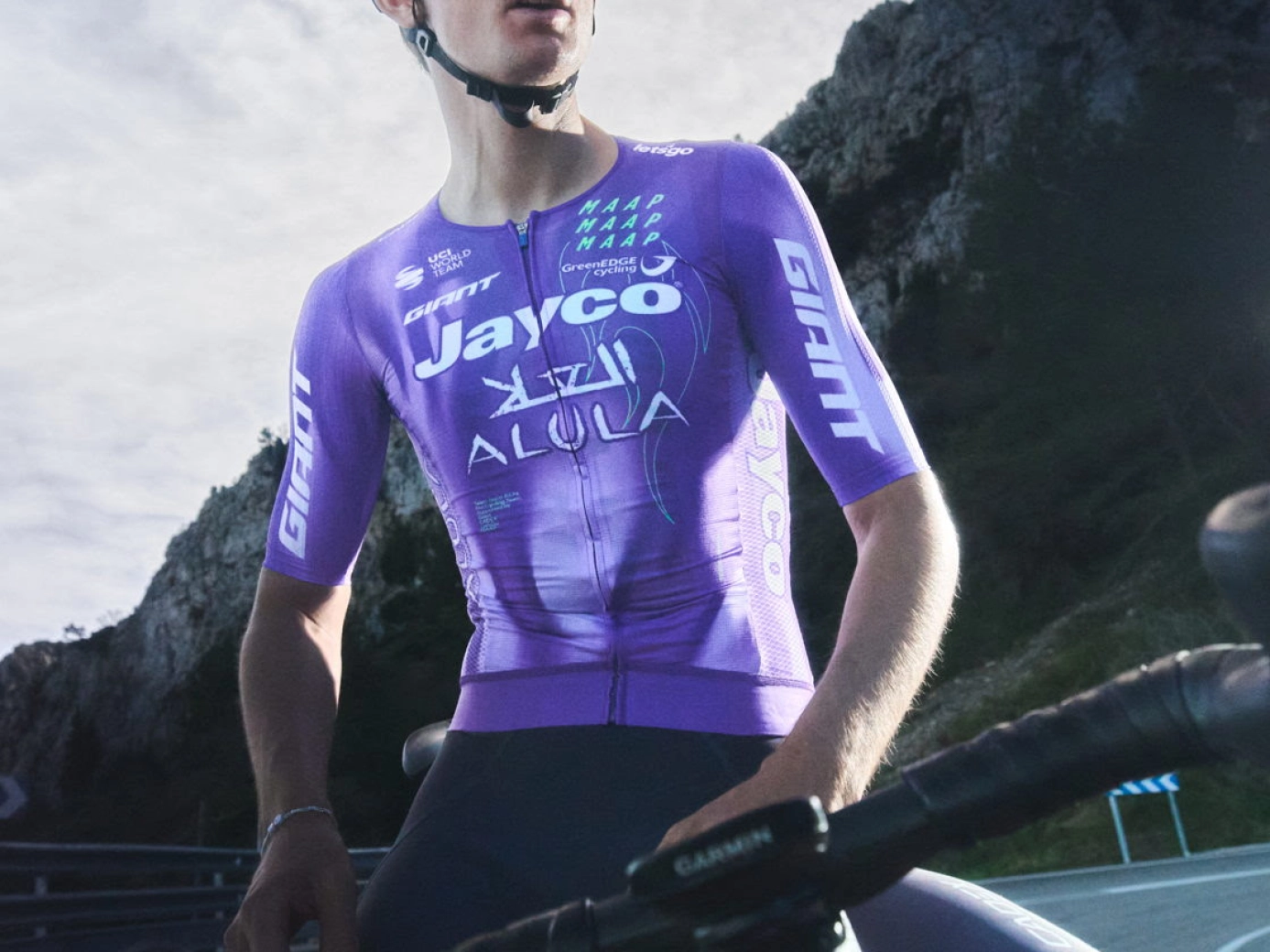 MAAP e GreenEDGE apresentam o novo kit 2026: design Aurora renovado e mais tecnologia WorldTour