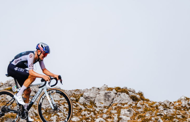 Overbooking at Teide: Pidcock heads to Chile for the first altitude training camp