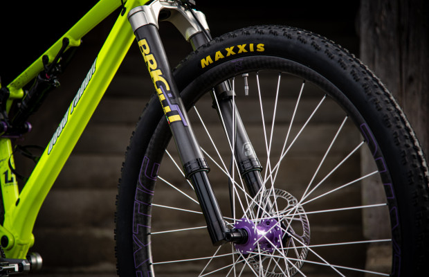 Assim é a Bright XCO 32, a primeira suspensão projetada do zero para rodas de 32”