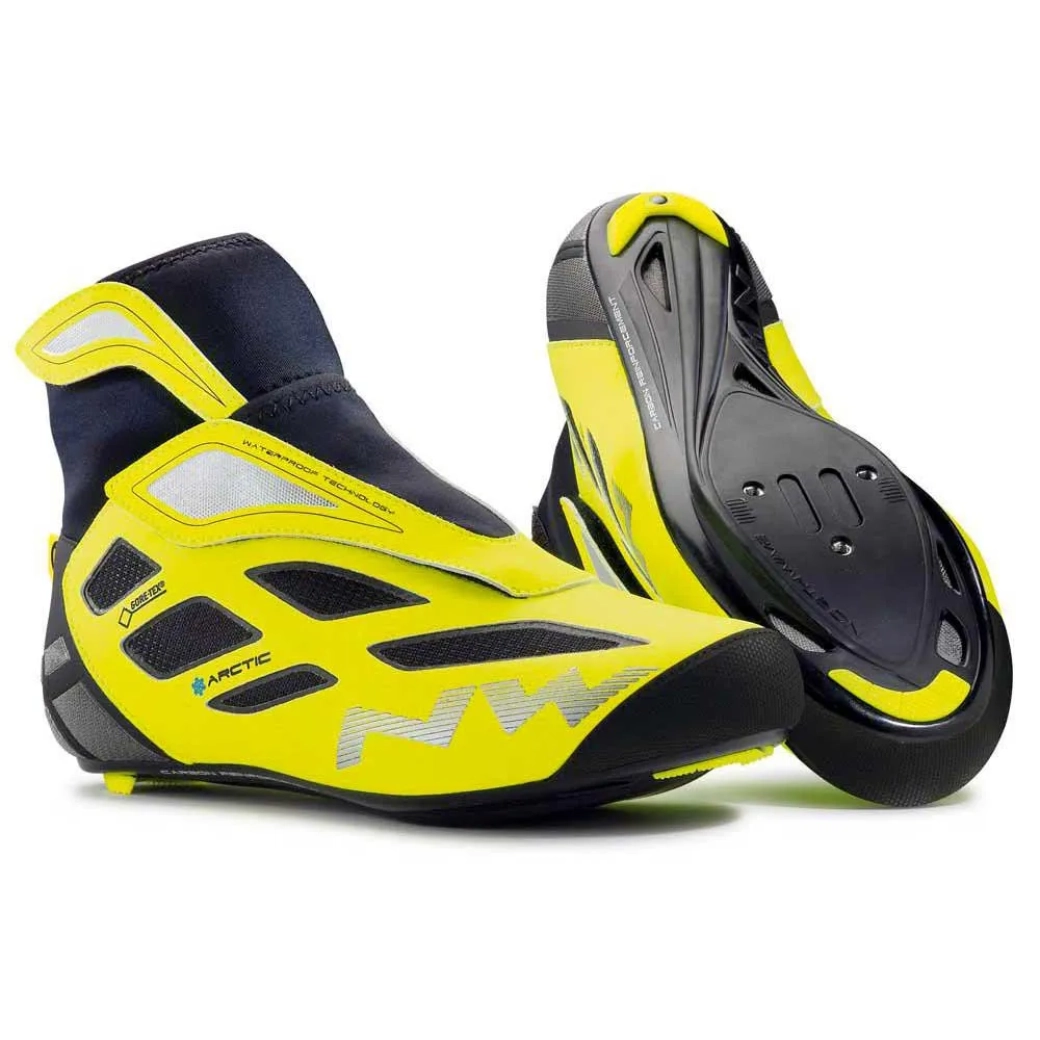 Tips for keeping your feet warm on the bike in winter