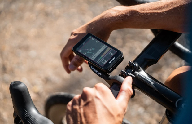 A eletrônica chinesa ganha terreno: duas equipes WorldTour substituem a Garmin por iGPSPORT e Magene