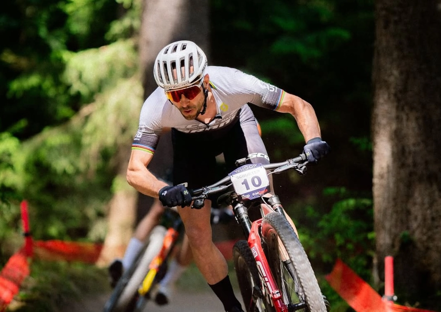 Nino Schurter continuará como ciclista élite del SCOTT SRAM en 2026