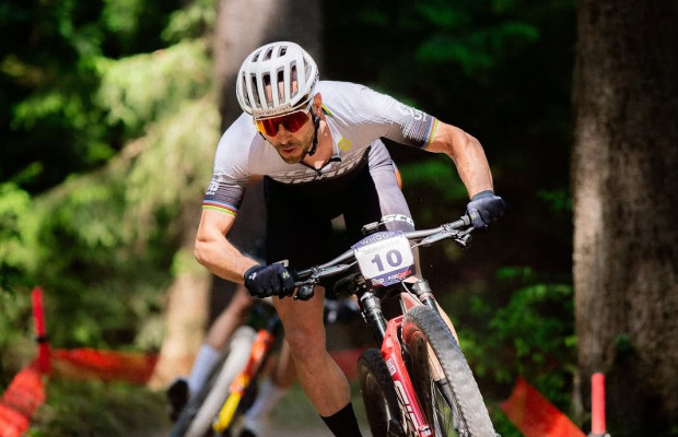 Nino Schurter continuará como ciclista elite da SCOTT SRAM em 2026