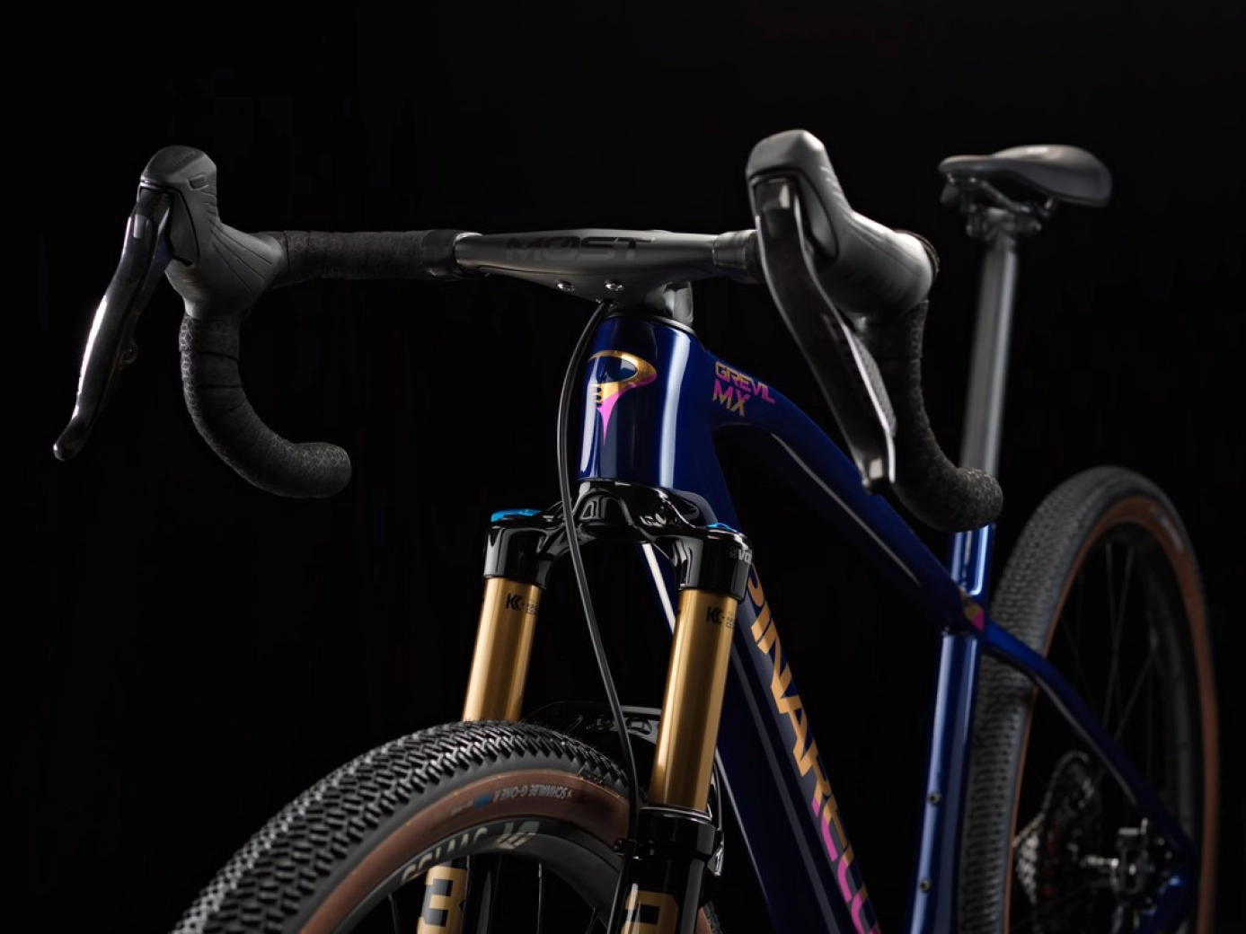 New Grevil MX: Pinarello crosses all borders with a gravel bike convertible to MTB
