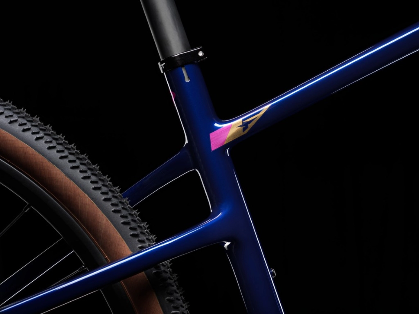 New Grevil MX: Pinarello crosses all borders with a gravel bike convertible to MTB