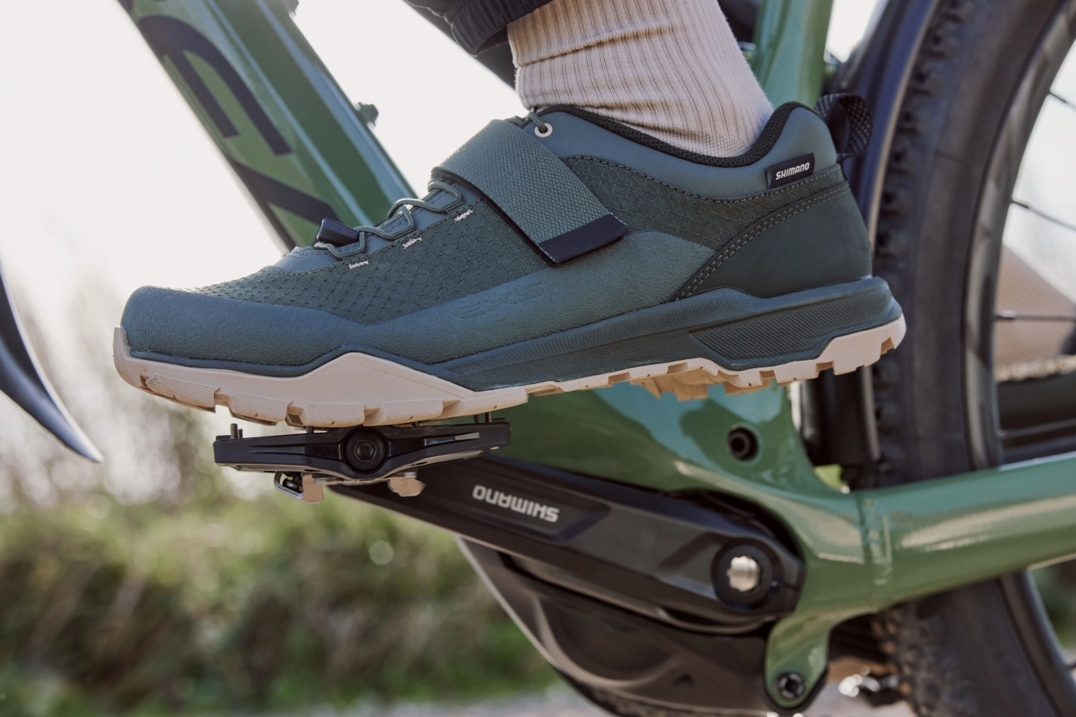 Shimano presents an ultra versatile pedal for MTB, gravel, or city