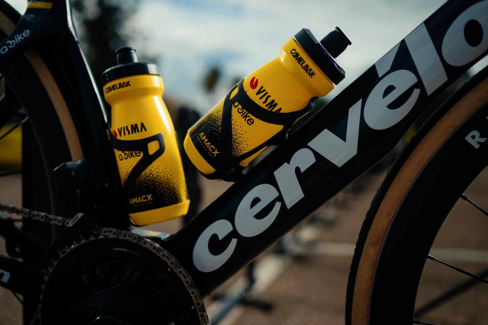 CamelBak makes the leap to the WorldTour with Team Visma | Lease a Bike
