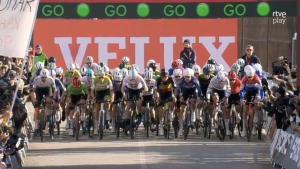 Felipe Orts unleashes madness in Benidorm: victory for Van der Poel and a podium finish for the Spaniard