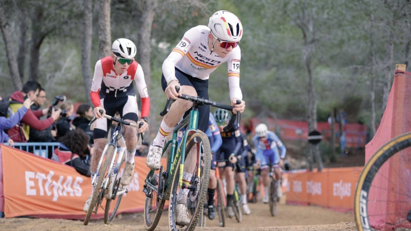 Mathieu van der Poel se donne rendez-vous avec l'histoire au Championnat du Monde de Cyclocross de Hulst