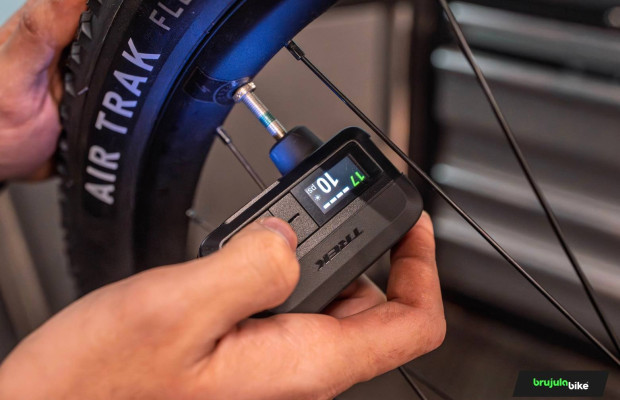 Test of the Trek Air Rush after several weeks in the pocket of the jersey: quality, precision, and a very competitive price