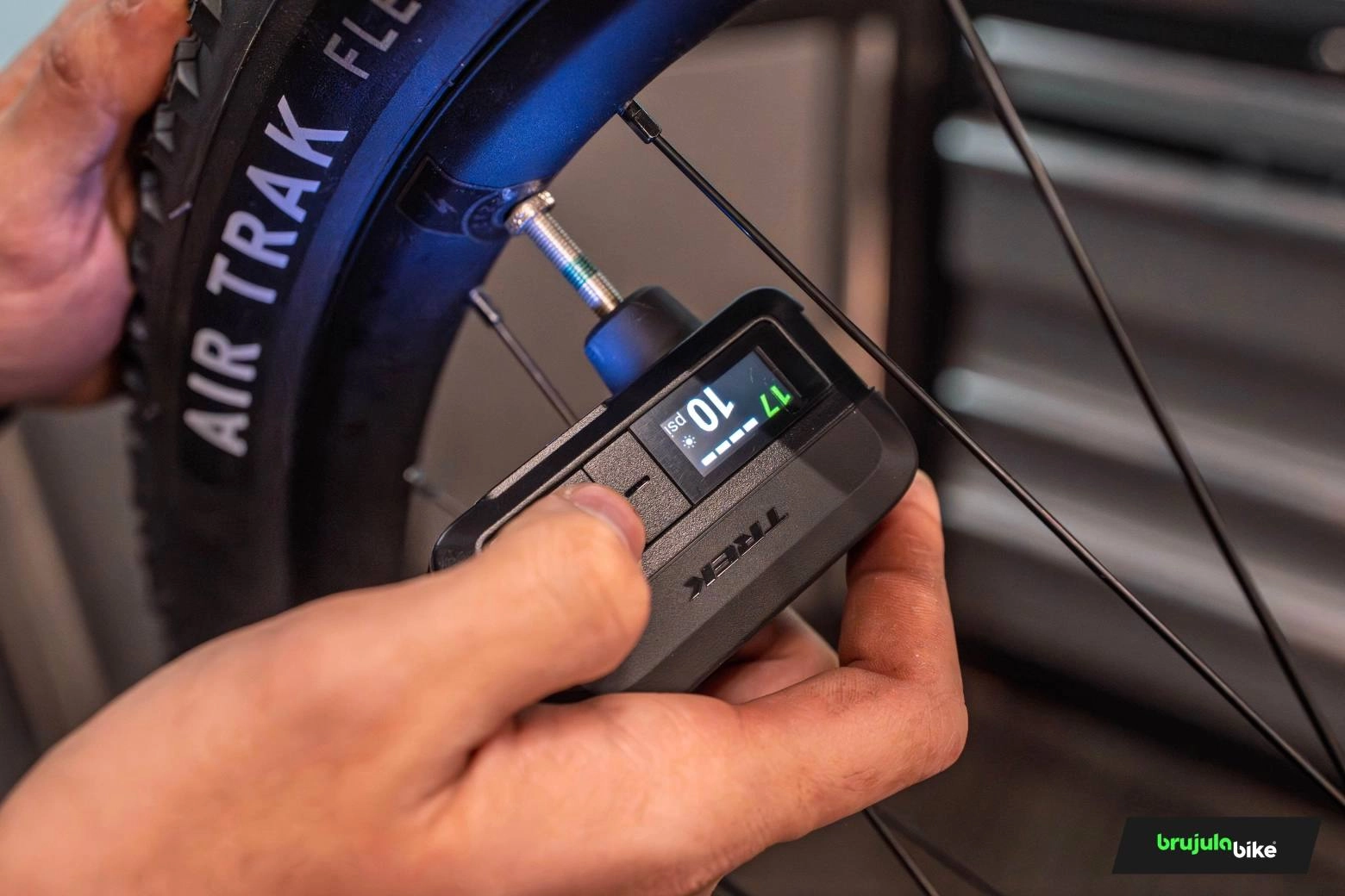 Test of the Trek Air Rush after several weeks in the pocket of the jersey: quality, precision, and a very competitive price