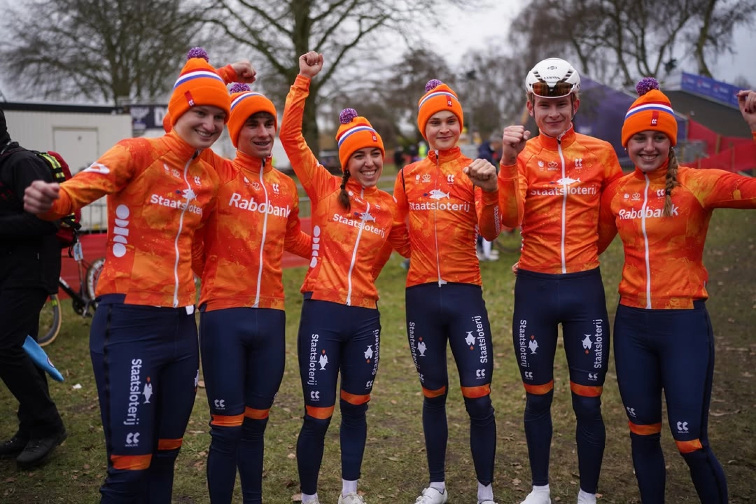 The Netherlands dominates the mixed relay in the CX World Championship