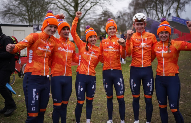 España acaba séptima en el Mundial Team Relay de CX pese a un final brillante