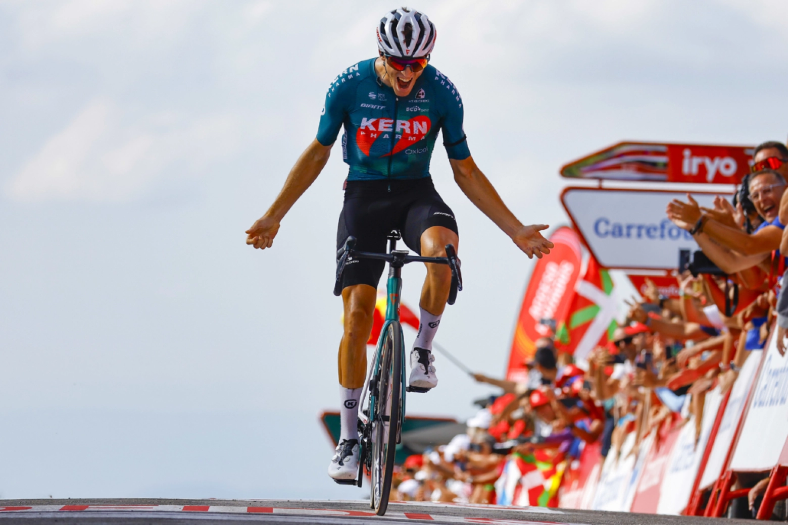 La Vuelta selects teams for 2026