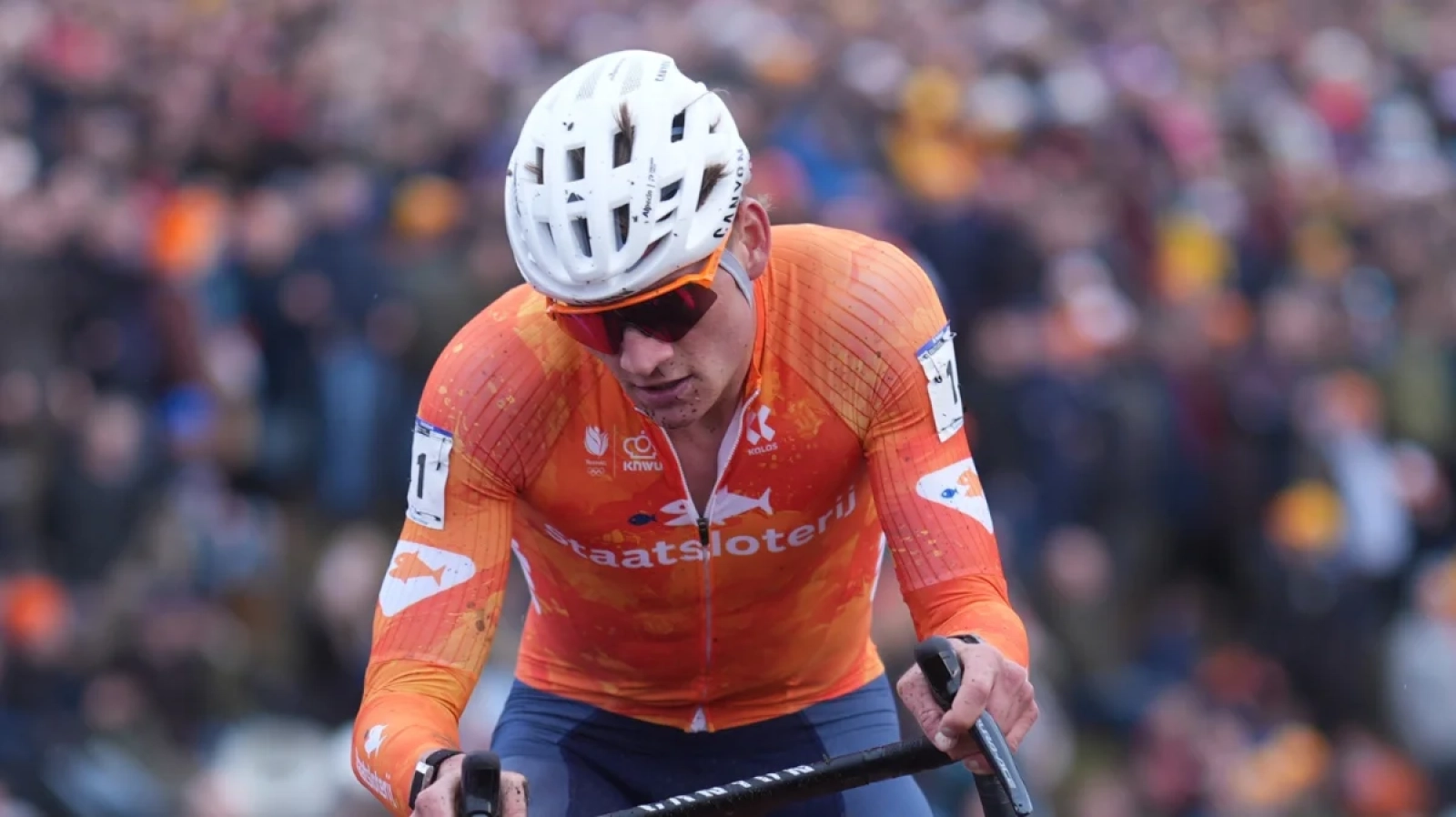 Mathieu van der Poel, leyenda del ciclocross, gana su octavo Campeonato del Mundo. Felipe Orts séptimo en su mejor Mundial