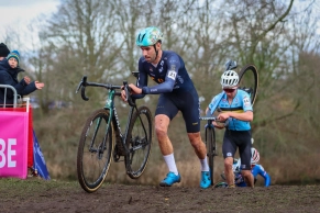 Mathieu van der Poel, leyenda del ciclocross, gana su octavo Campeonato del Mundo. Felipe Orts séptimo en su mejor Mundial