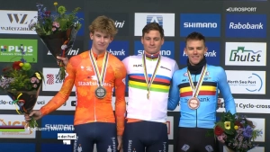Mathieu van der Poel, leyenda del ciclocross, gana su octavo Campeonato del Mundo. Felipe Orts séptimo en su mejor Mundial