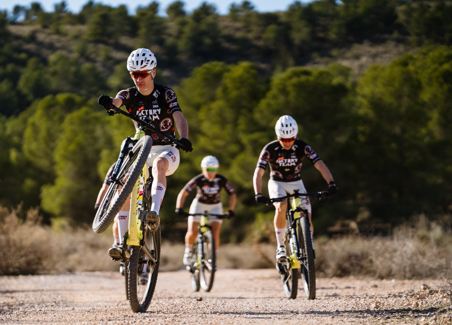 Gobik, un art et une compétition dans sa nouvelle tenue aux côtés de Karabo Poppy