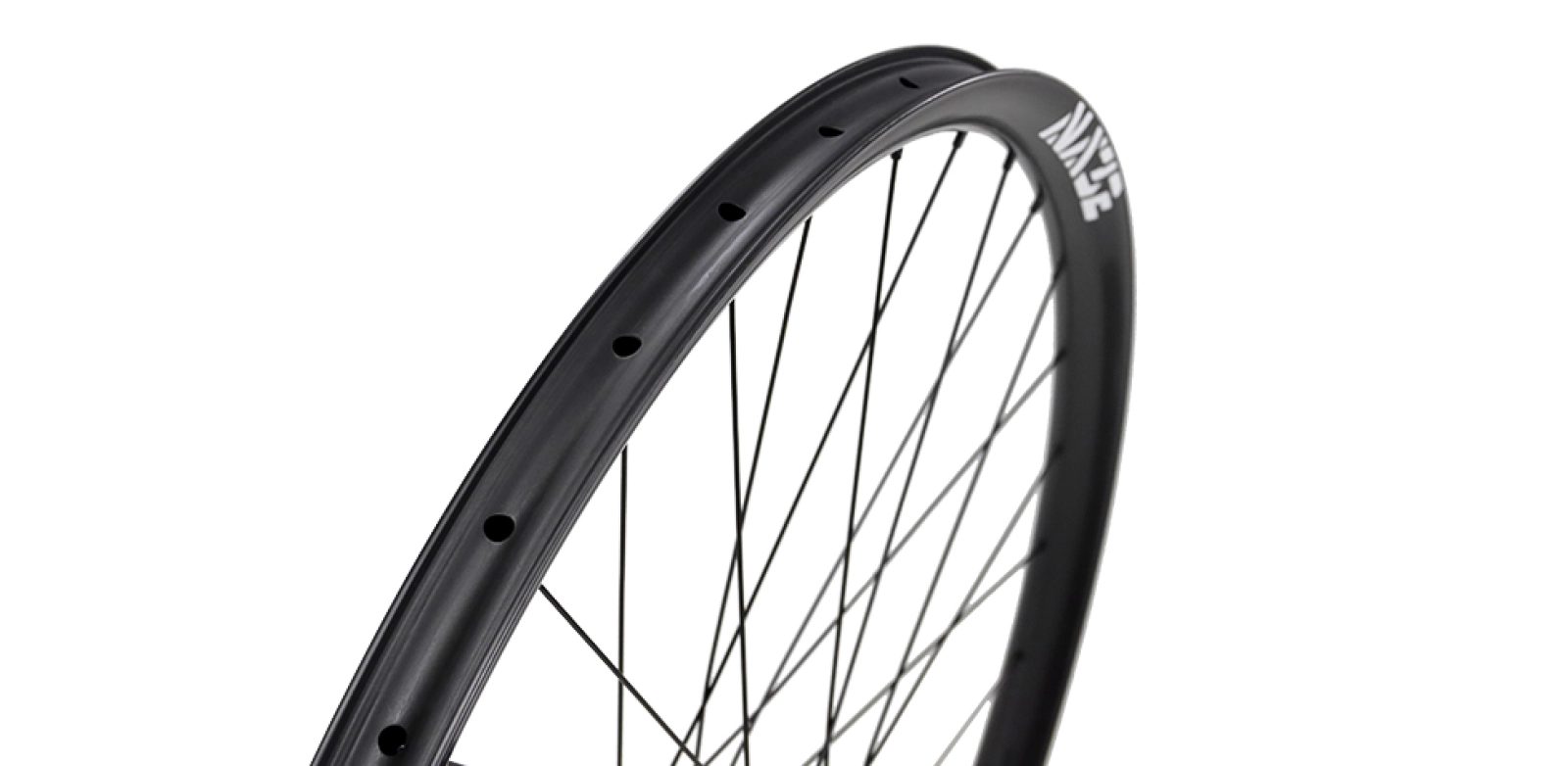 Nuevas ruedas de 32" en carbono, directas de China y con garantía de por vida: así son las Anax32 XC de Light Bicycle