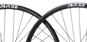 New 32" carbon wheels, directly from China and with a lifetime warranty: this is how the Anax32 XC from Light Bicycle are