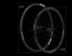 New 32" carbon wheels, directly from China and with a lifetime warranty: this is how the Anax32 XC from Light Bicycle are