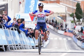 Evenepoel wins on the decisive day and takes the leader's jersey in the Volta a la Comunitat Valenciana