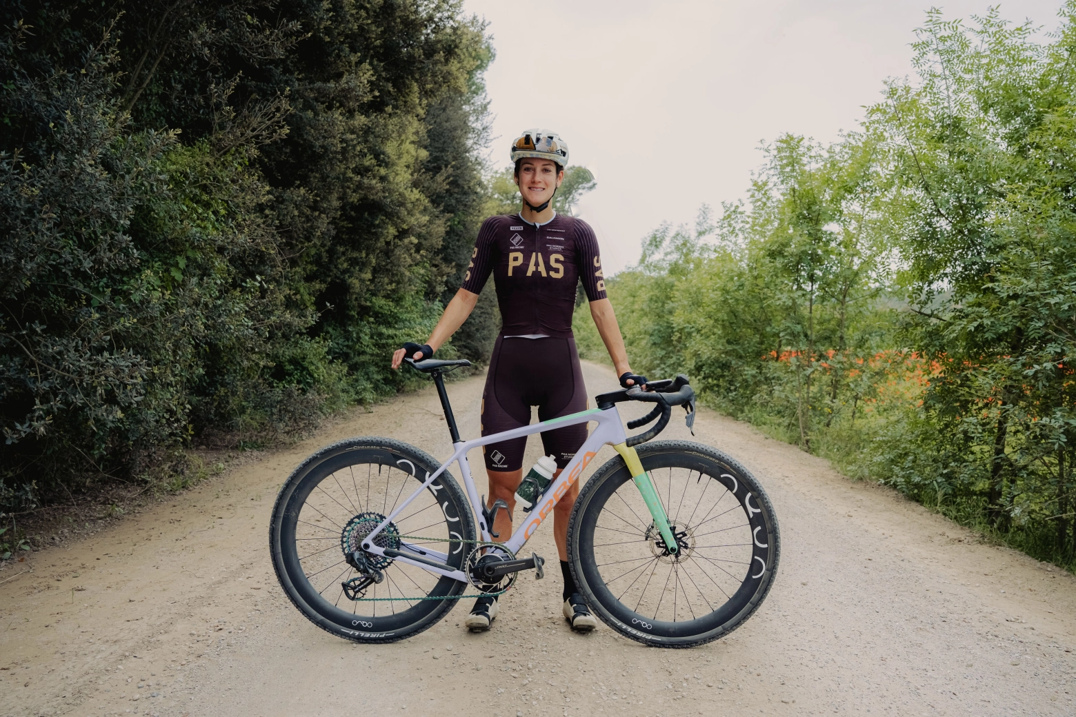 OQUO eleva su apuesta por el gravel de alto nivel con nuevos riders para 2026