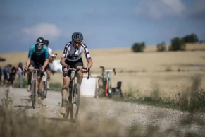 Valverde, De Gendt, and Bardet are seeking a spot for the Gravel World Championship in Castellón