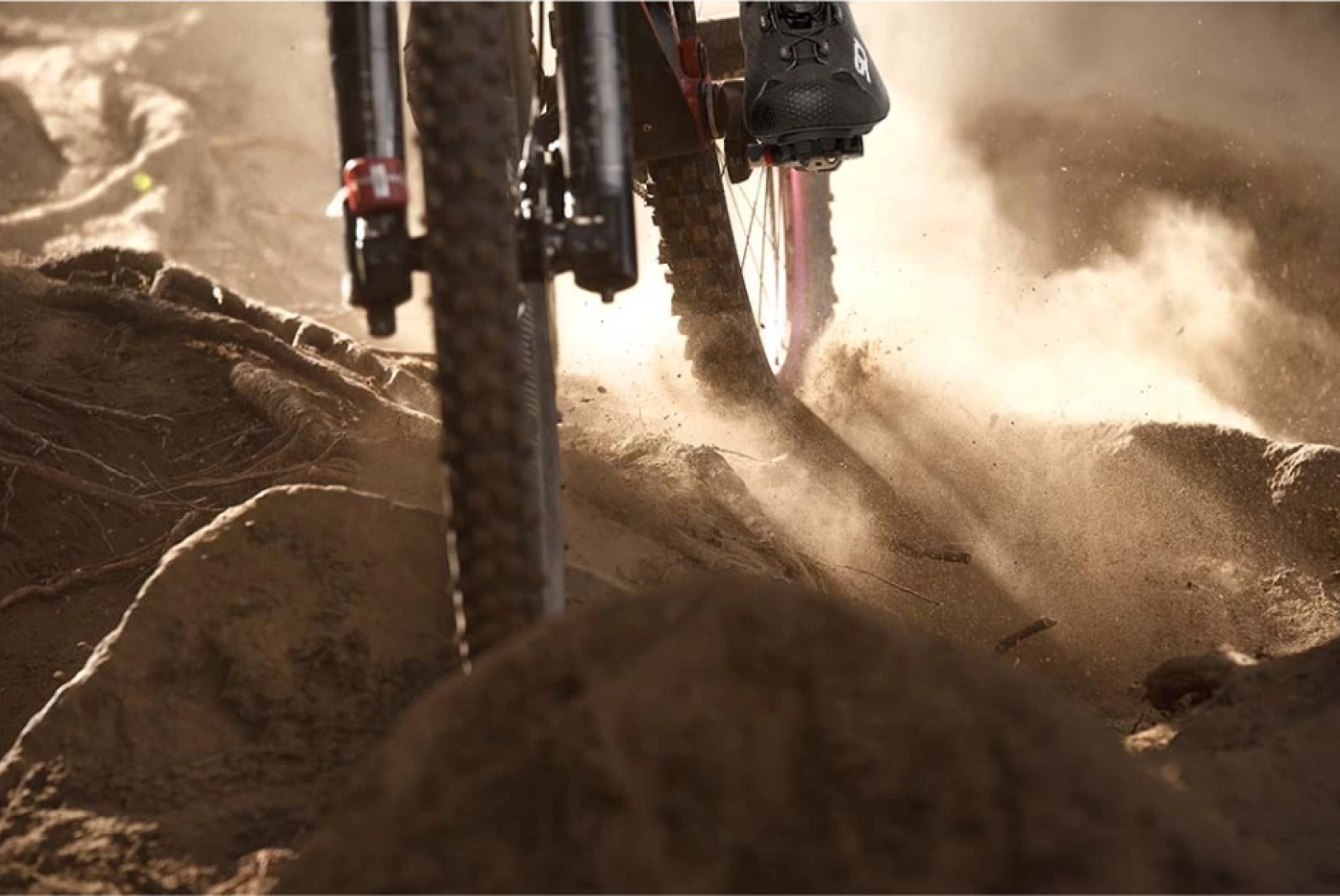 The latest update from Favero multiplies the autonomy of its pedals to up to 160 hours