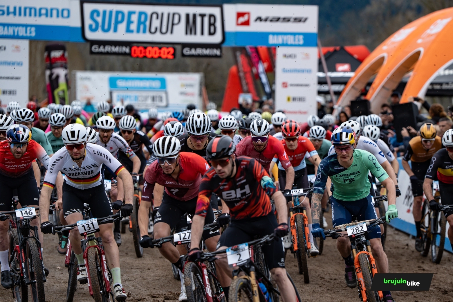 Banyoles vuelve a reunir el mejor XCO del mundo: favoritos, horarios y dónde ver