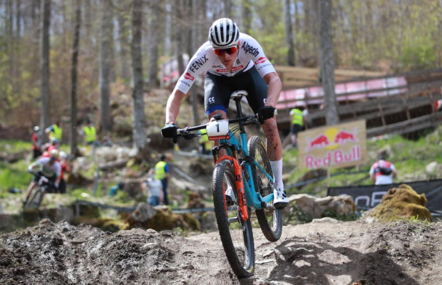 ¿Ha cambiado la normativa MTB para favorecer a ciclistas como Van der Poel o Pidcock?