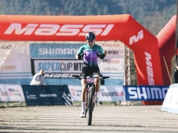 Nicole Koller triumphs at the XCO Cathedral after controlling the race