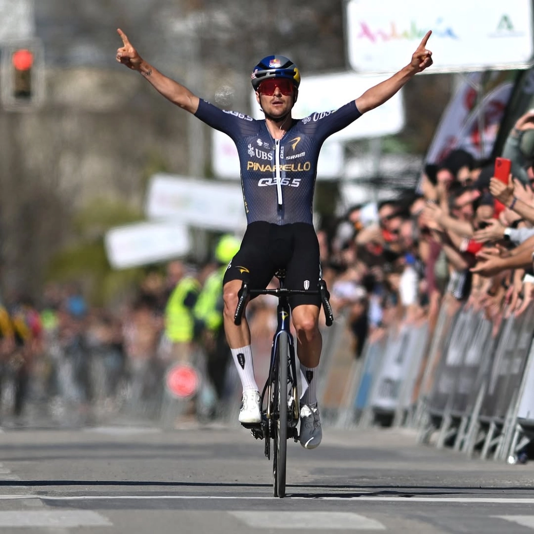 ¿Estamos ante una nueva versión de Tom Pidcock?: potencia, lectura de carrera y ambición de general